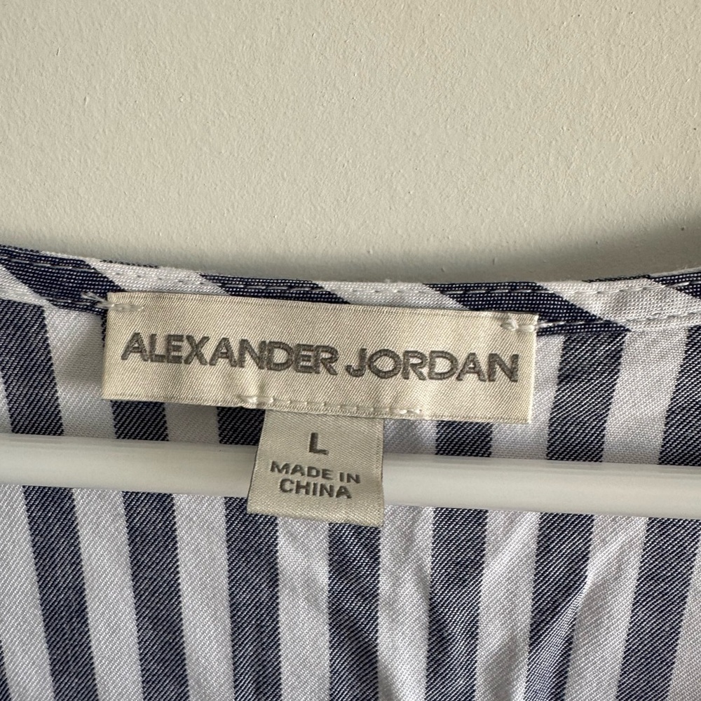 Blue and White Cuffed Sleeve Button Down Shirt - Picture 2 of 6